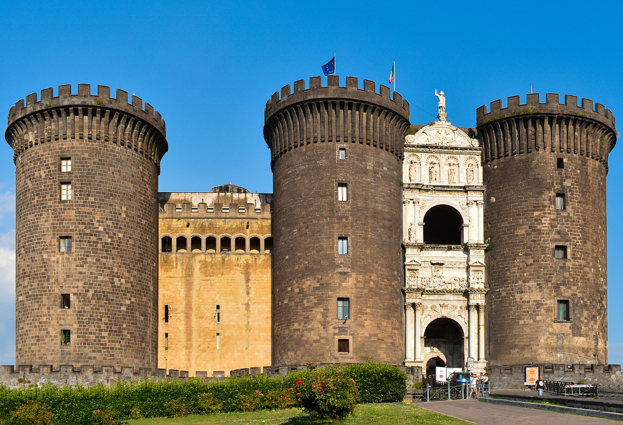 Maschio Angioino, l’austero castello di Napoli dal prezioso tesoro nascosto