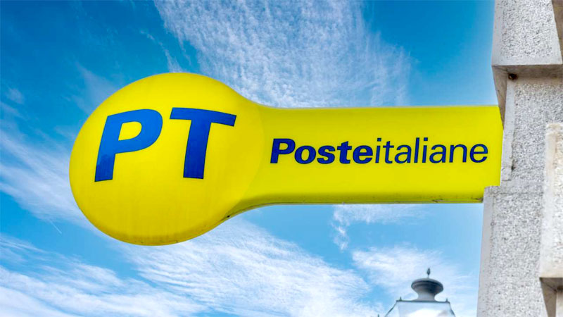 Poste Italiane è alla ricerca di portalettere e altri profili per